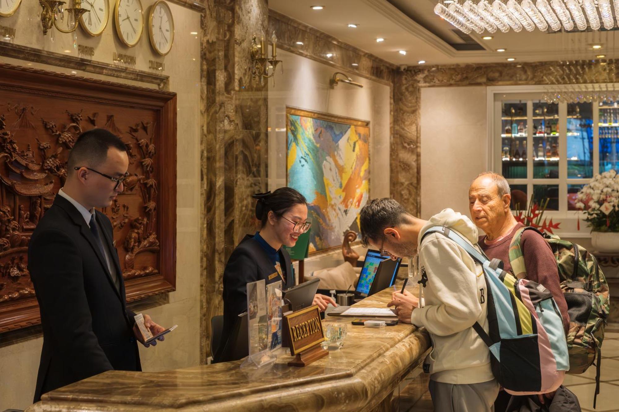 Champton Hanoi Hotel Bagian luar foto